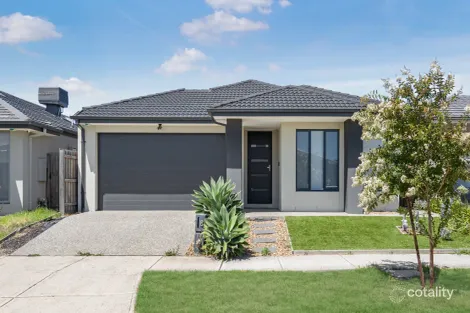 6 Nutmeg Ave, Mickleham, VIC 3064