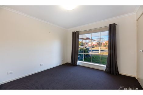 Property photo of 1/11 Mitta Grove Lavington NSW 2641