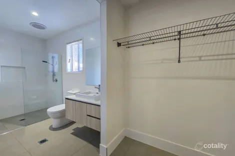 Property photo of 18 Goodluck Circuit Cobbitty NSW 2570