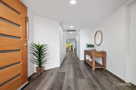 Property photo of 34 Cyclamen Place Macquarie Fields NSW 2564