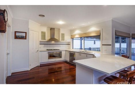 Property photo of 8 Betchworth Close Caroline Springs VIC 3023