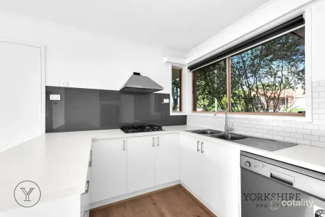 Property photo of 10 Carol Hancock Place Croydon North VIC 3136
