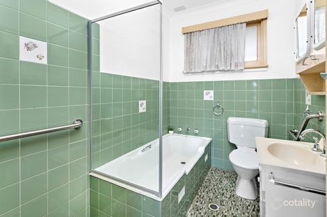 Property photo of 24 Elouera Crescent Kanahooka NSW 2530