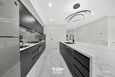 Property photo of 29 Athenaeum Avenue Clyde North VIC 3978