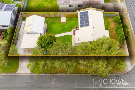 Property photo of 35 Scarborough Road Redcliffe QLD 4020