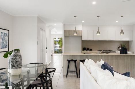 4 Triumph St, Birtinya, QLD 4575