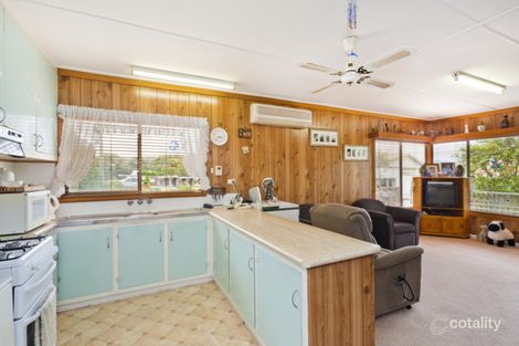 Property photo of 21 Great Ocean Road Marengo VIC 3233