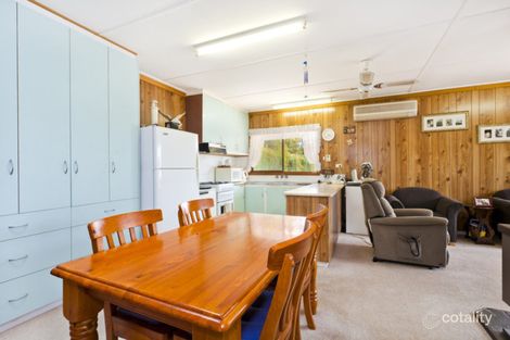 Property photo of 21 Great Ocean Road Marengo VIC 3233