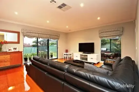 Property photo of 1 Chandos Place Attwood VIC 3049