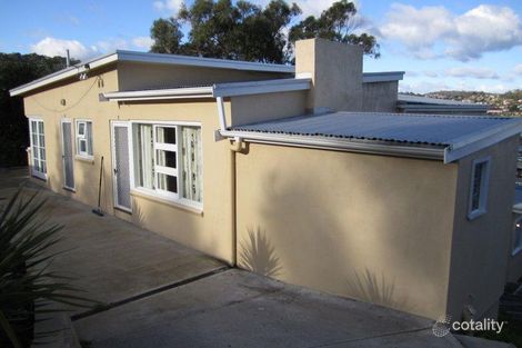 4/8 Tianna Rd, Lindisfarne, TAS 7015