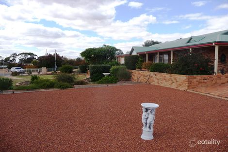 Property photo of 7 Glass Court York WA 6302