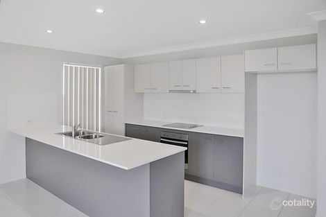 Property photo of 20 Cardamon Crescent Glenvale QLD 4350