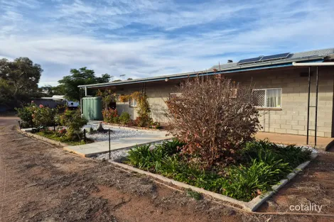2 Ohlmeyer Rd, Waikerie, SA 5330