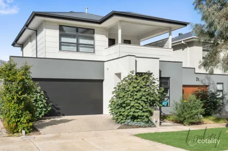 24 Hardwood Gr, Donnybrook, VIC 3064