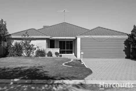 Property photo of 15 Ferncliffe Parkway Meadow Springs WA 6210