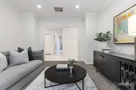 Property photo of 27 Limetree Way Lake Gardens VIC 3355