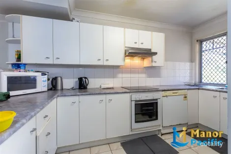 Property photo of 4/9 Lawrence Close Robertson QLD 4109