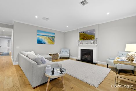 Property photo of 35 Rossiter Retreat Cranbourne North VIC 3977