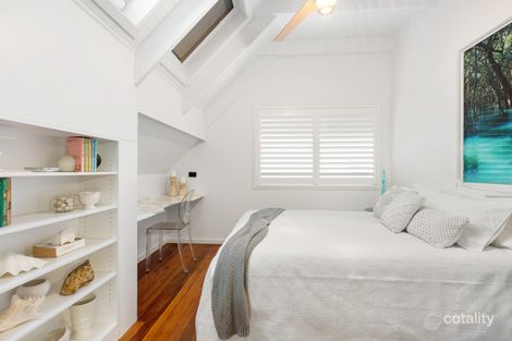 Property photo of 8 Greenhood Street Indooroopilly QLD 4068