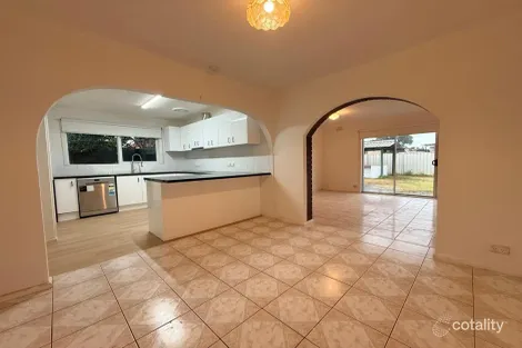 Property photo of 11 The Fairway Hampton Park VIC 3976