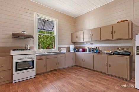 Property photo of 16 Heckfield Street Macarthur VIC 3286