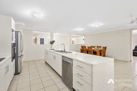 Property photo of 30 Goldfinch Court Greenbank QLD 4124