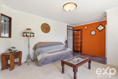 Property photo of 11 Tweed Close Warnbro WA 6169