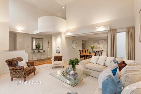 Property photo of 9 Craddock Avenue Caulfield North VIC 3161
