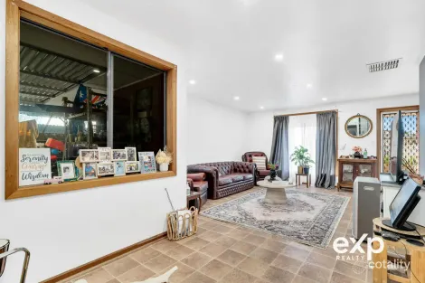 Property photo of 28 Alberta Drive Burton SA 5110