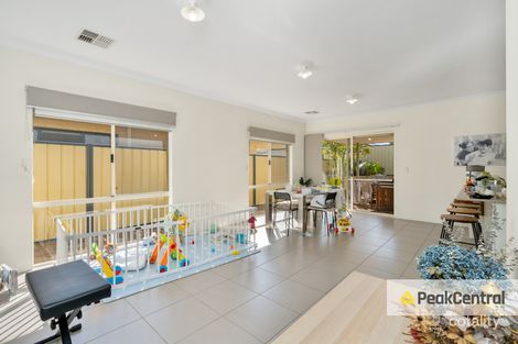 Property photo of 8 Biloxi Loop Success WA 6164