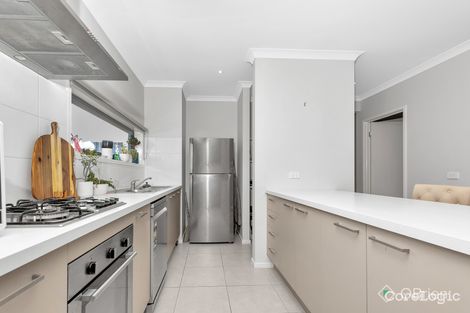 Property photo of 4 Aylesbury Terrace Werribee VIC 3030