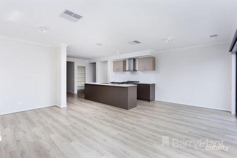 Property photo of 8 Manning Circuit Tarneit VIC 3029