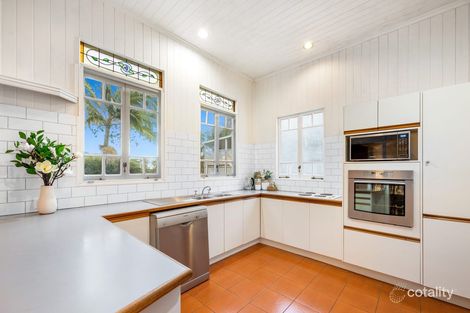 Property photo of 17 Mountjoy Terrace Wynnum QLD 4178
