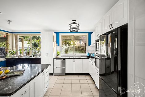 Property photo of 24 Iwan Place Beaumont Hills NSW 2155