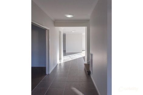 Property photo of 53 London Crescent Narre Warren VIC 3805