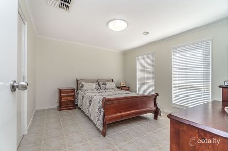 Property photo of 10 Lachlan Crescent Roxburgh Park VIC 3064