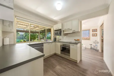 Property photo of 16 Macarthur Drive Kallangur QLD 4503