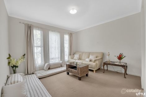 Property photo of 11 Howard Place Deer Park VIC 3023
