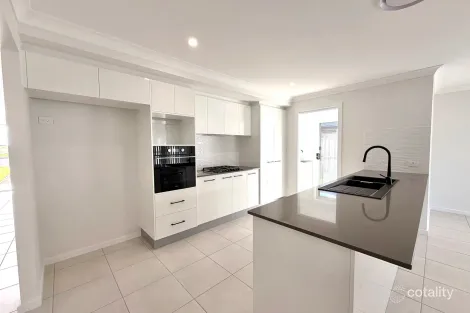 Property photo of 5 Condor Street Forbes NSW 2871