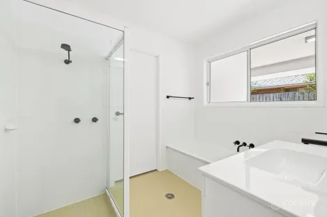 Property photo of 18 Bluebird Parade Bokarina QLD 4575
