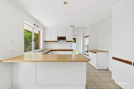 Property photo of 18 Bluebird Parade Bokarina QLD 4575