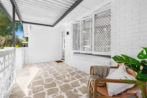 Property photo of 37 Bates Drive Birkdale QLD 4159