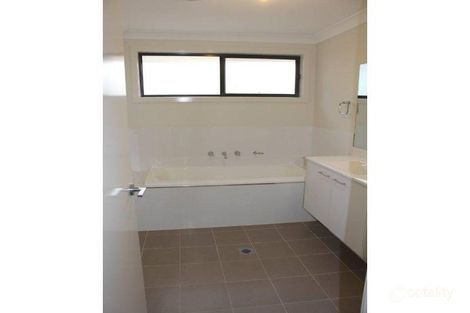 Property photo of 18 Yabbarra Drive Dalmeny NSW 2546