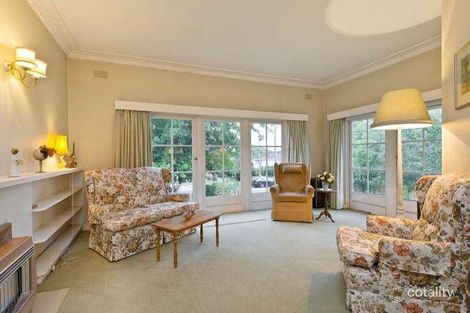 Property photo of 16 The Boulevard Balwyn North VIC 3104