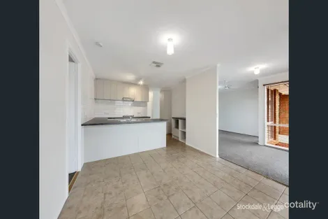 Property photo of 17 Harcourt Square Wyndham Vale VIC 3024