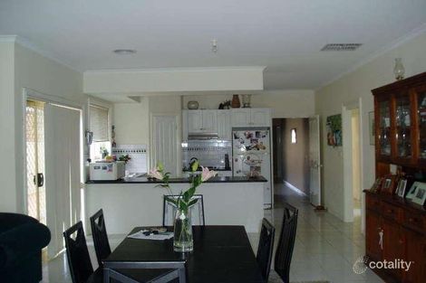 Property photo of 17 Lauffre Walk Caroline Springs VIC 3023