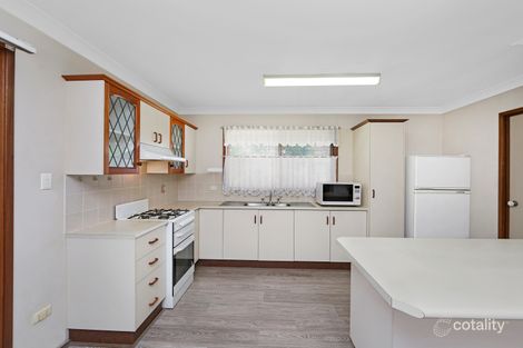 Property photo of 17 Glading Close Lake Haven NSW 2263