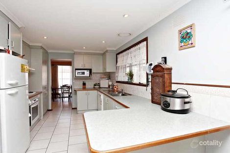 Property photo of 11 Grimwade Place Melton West VIC 3337