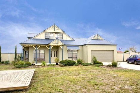 23-25 Birchwood Dr, St Albans Park, VIC 3219