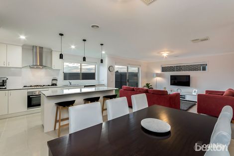 Property photo of 16 Adair Court Marshall VIC 3216